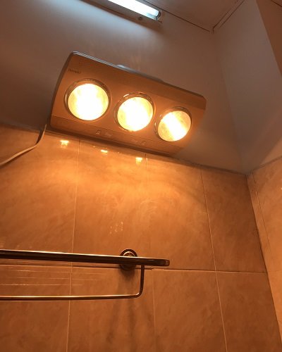 Đèn sưởi tắm sưởi ấm cho không gian lạnh