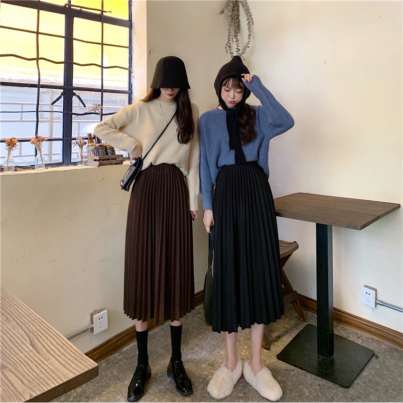Chân váy quốc dân mix gì cũng đẹp