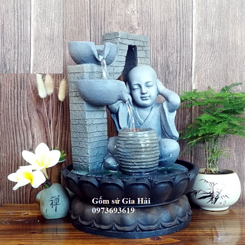 Thác nước phong thuỷ chú tiểu