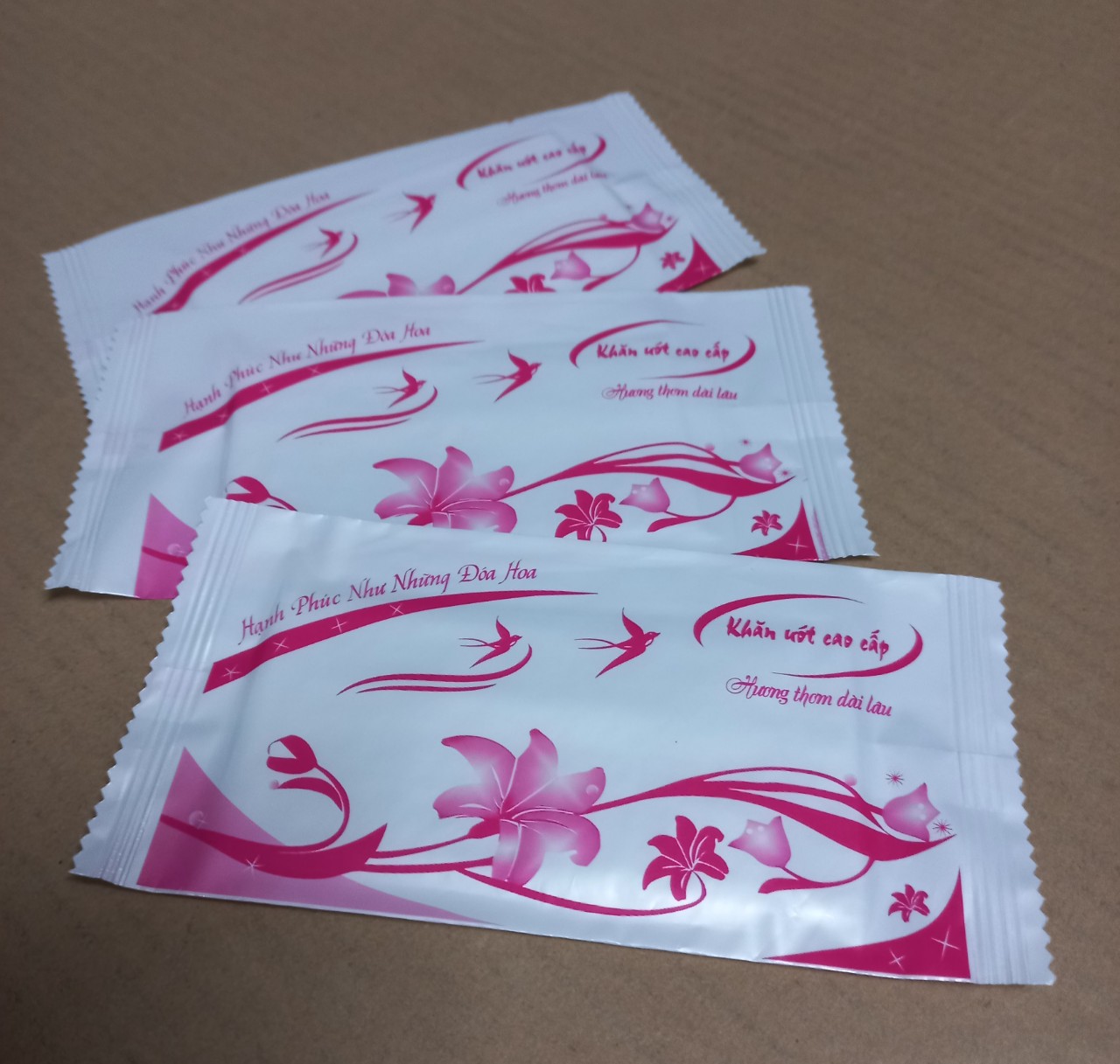 200 cái khăn lạnh khăn ướt vải lưới