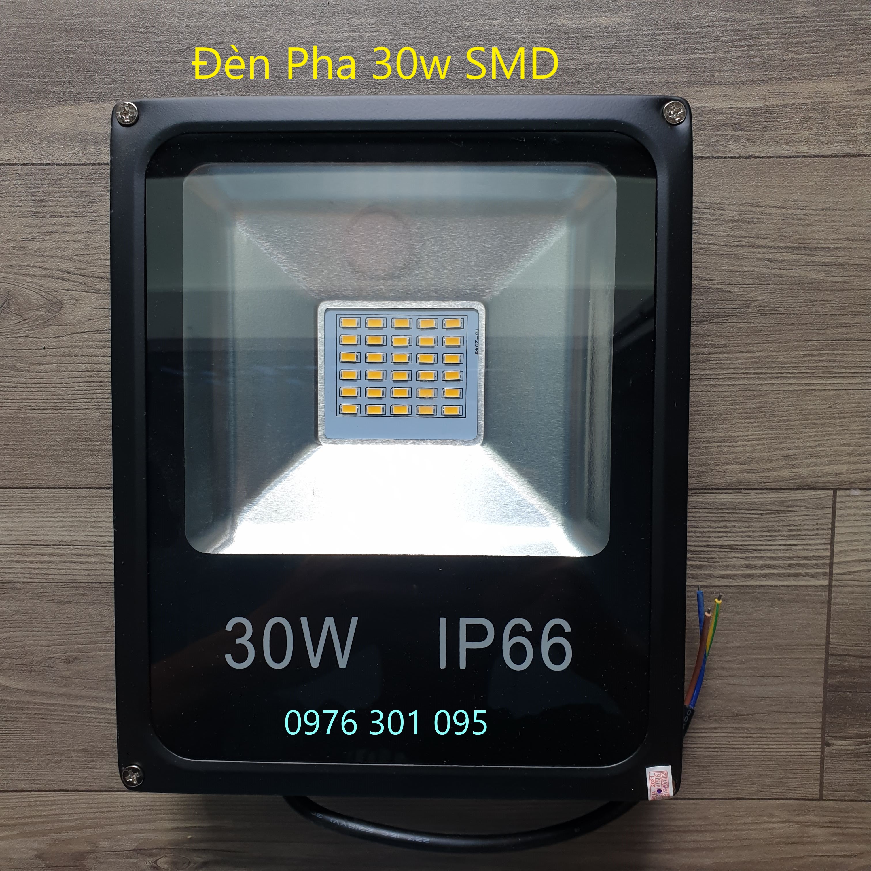 Đèn Led Pha 30W Đủ Wát Và Thiếu Wat