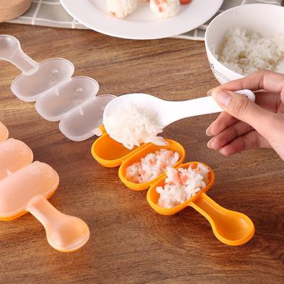 Bộ Khuôn Làm Cơm Nắm+Muỗng Múc Cơm Tiện Lợi Cho Bé