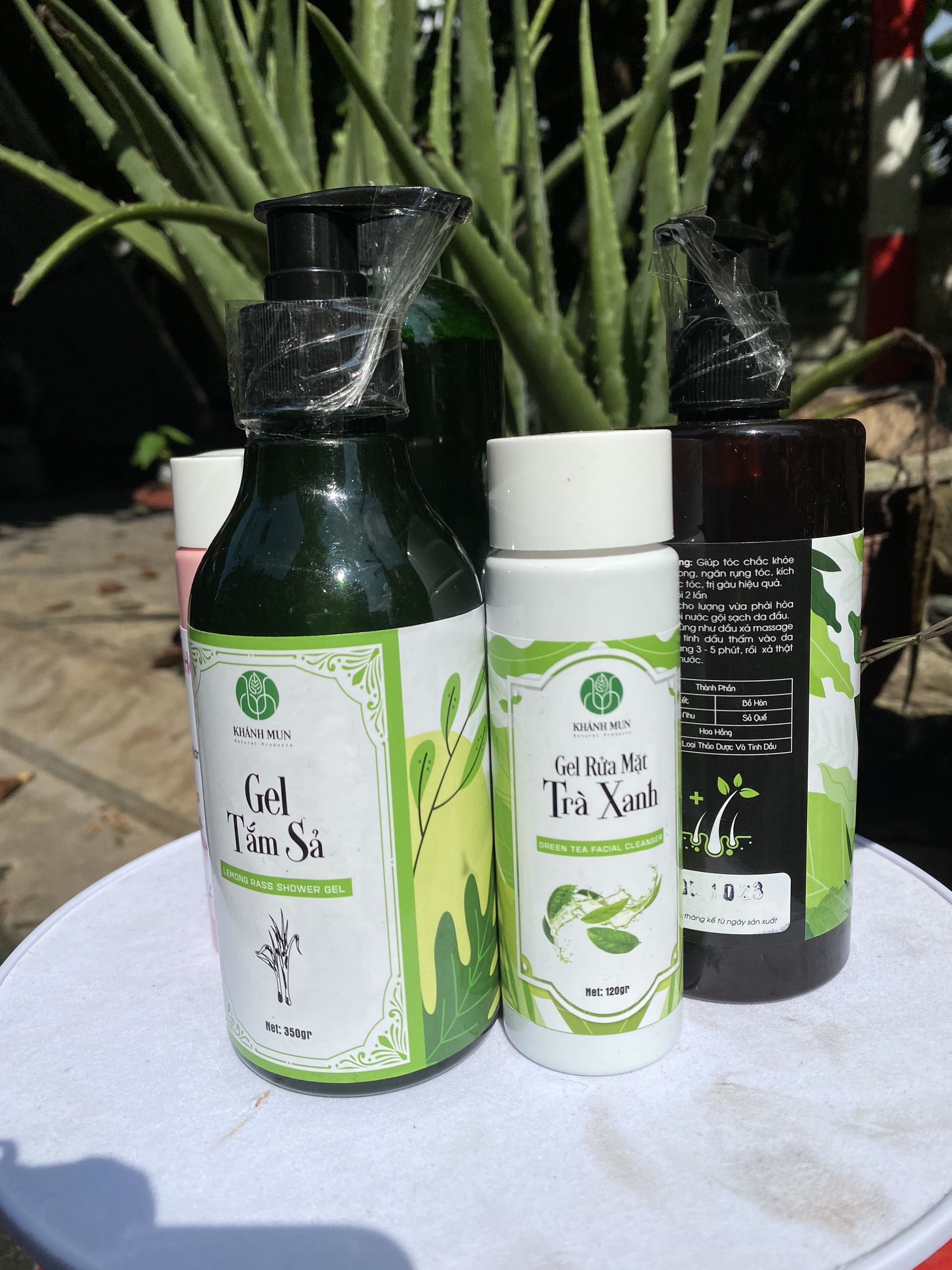 Gel Rửa Mặt Trà Xanh Ngừa Mụn Sáng Da