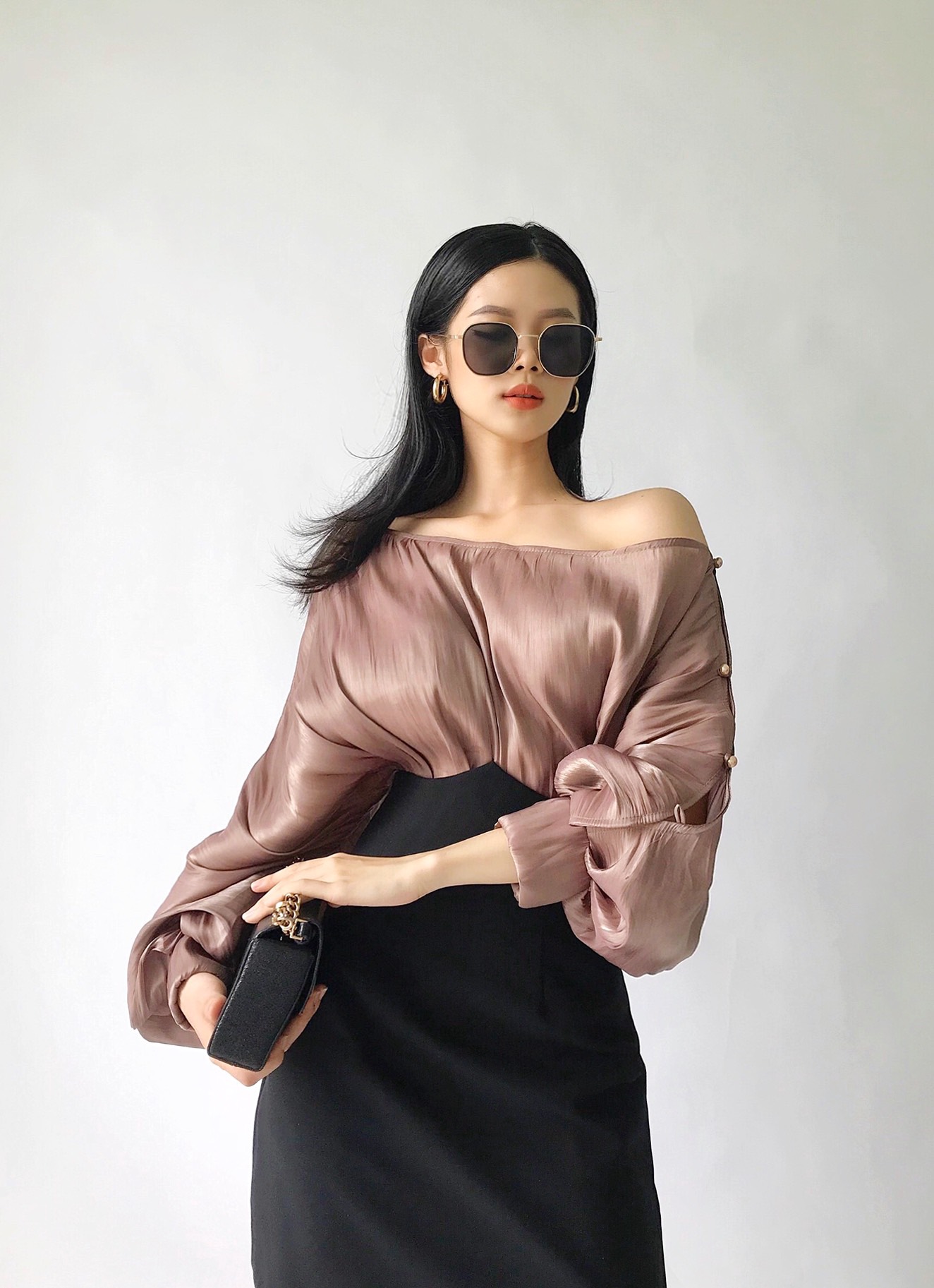 VELLE DESIGN áo lụa tơ Caily thiết kế cá tính sang trọng.