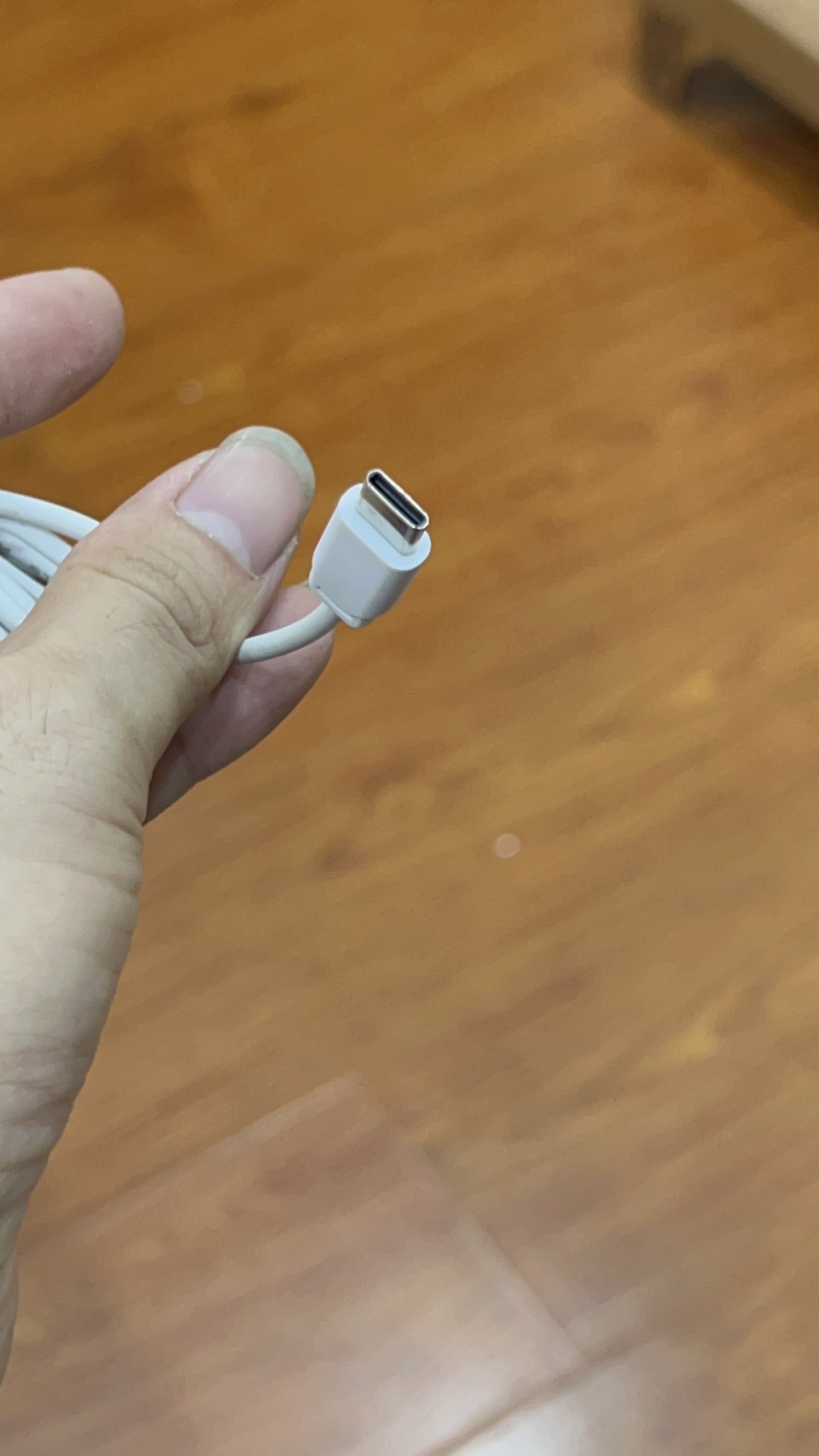 CỤC NGUỒN CHÂN TYPE C 10W ,,,,