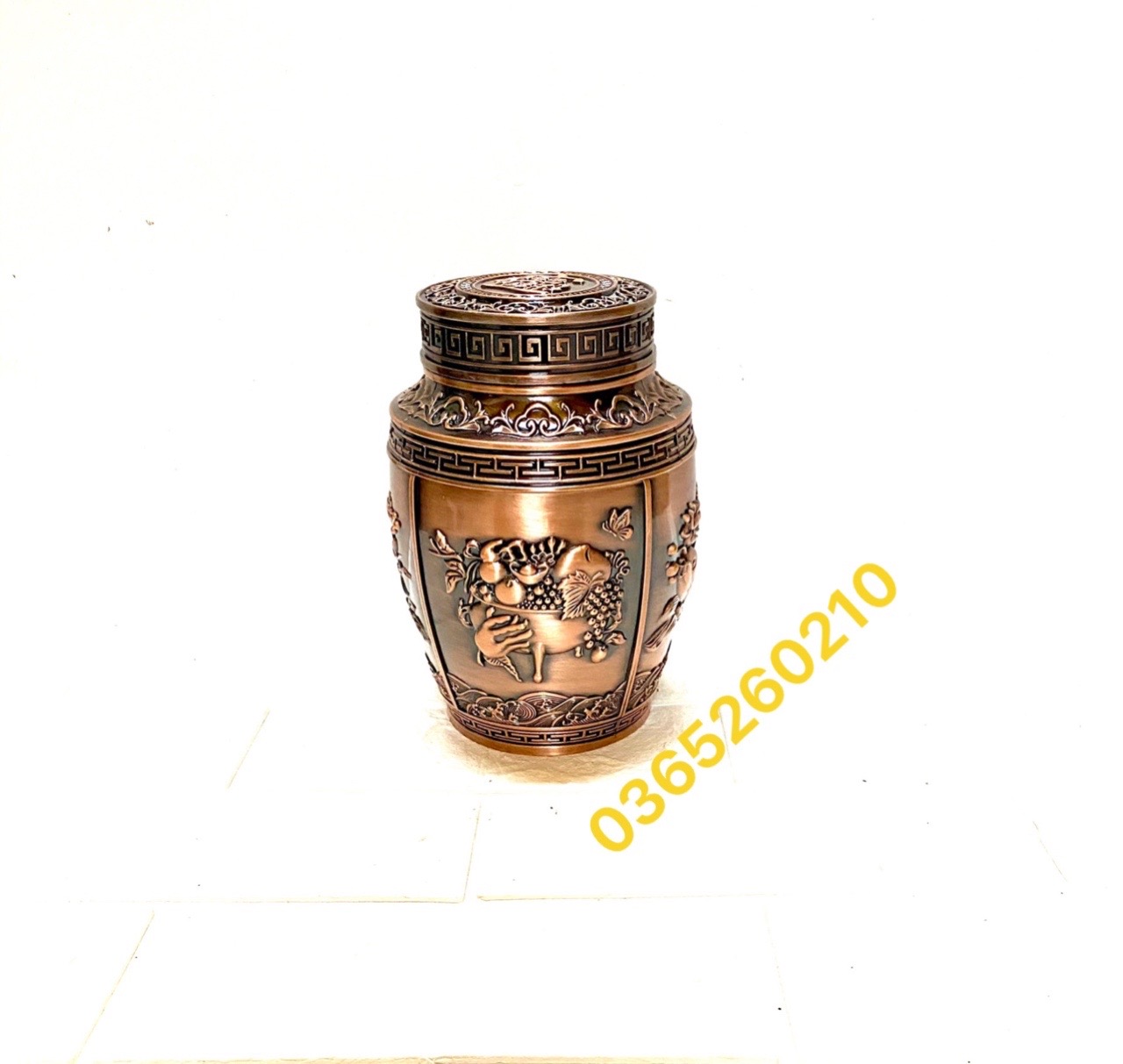 HỘP ĐỰNG CHÈ MÀU ĐỎ CÁ CHÉP CHẤT LIỆU BẰNG ĐỒNG