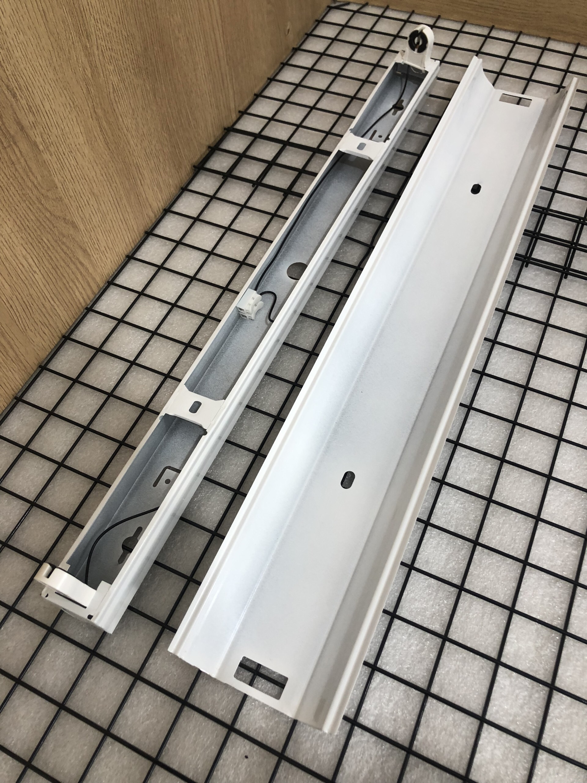 [HCM]Máng đèn LED -  Máng chóa đèn đơn T8 0.6M   LS - C1 - 60