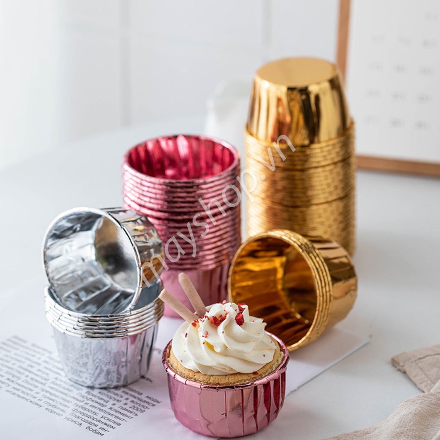 50 Cup giấy nhôm làm cupcake