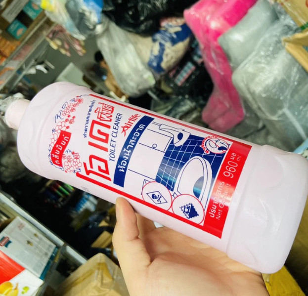 Nước tẩy rửa toilet Thái Lan 960ml