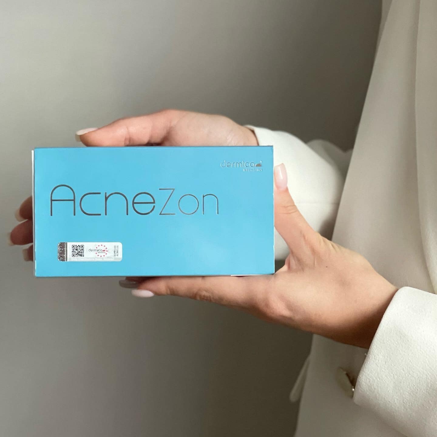 Acnezon Dermica trị mụn và phục hồi da yếu
