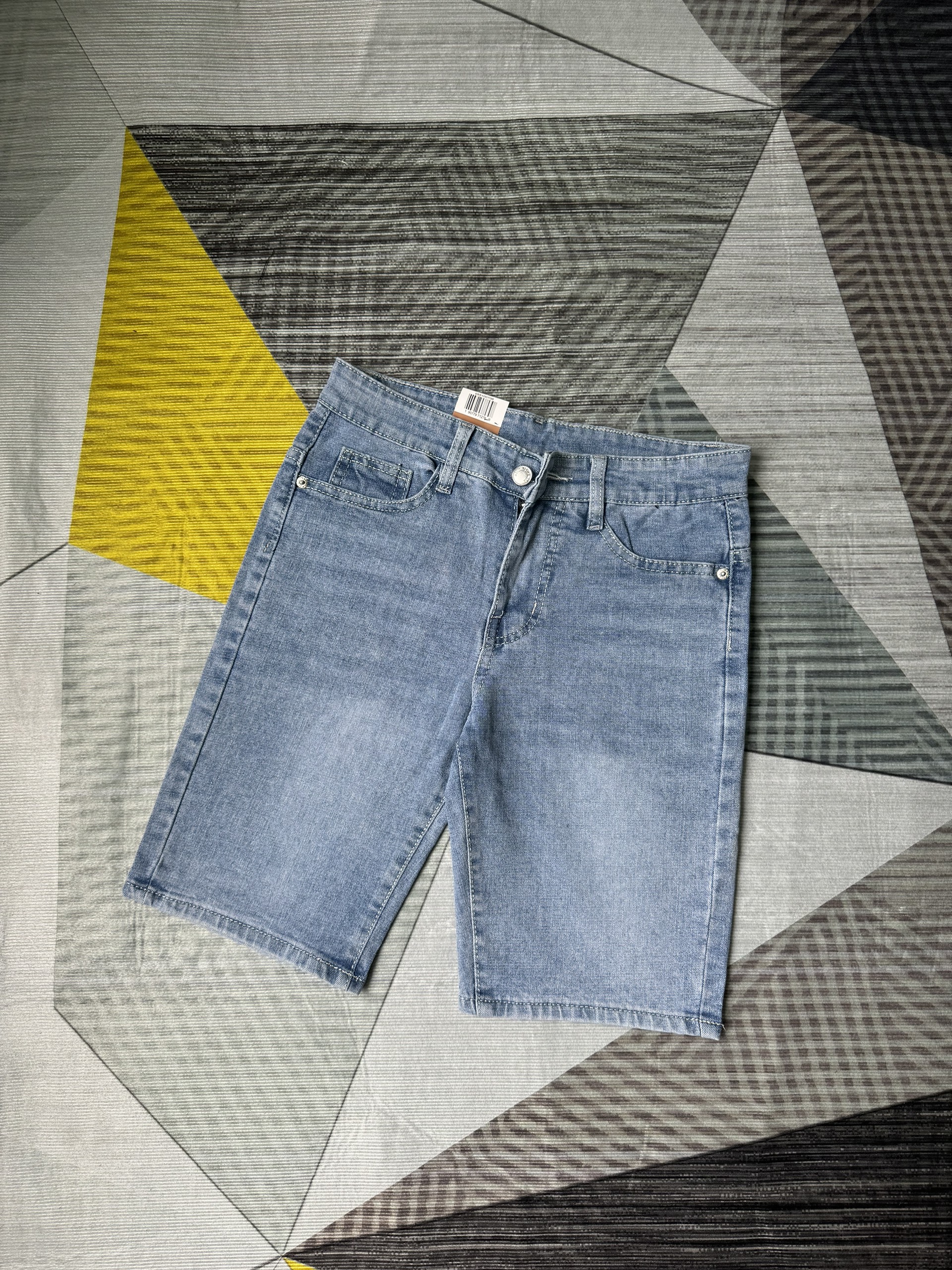 Quần short jean nam đen loang trắng mới cực đẹp mẫu trơn ống cắt ráchquần bò jean nam ngắn đen trơn KAYSTORE 26/06