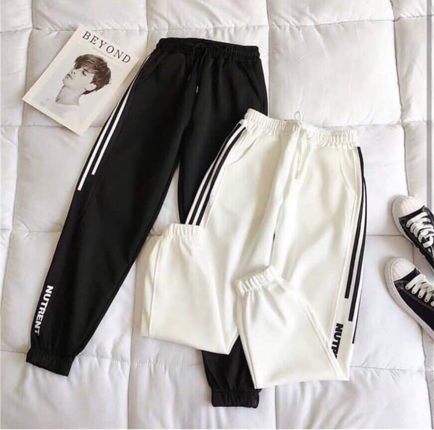 Quần jogger thể thao nam nữ in chữ, in 3 sọc, thun da cá mềm mịn TP