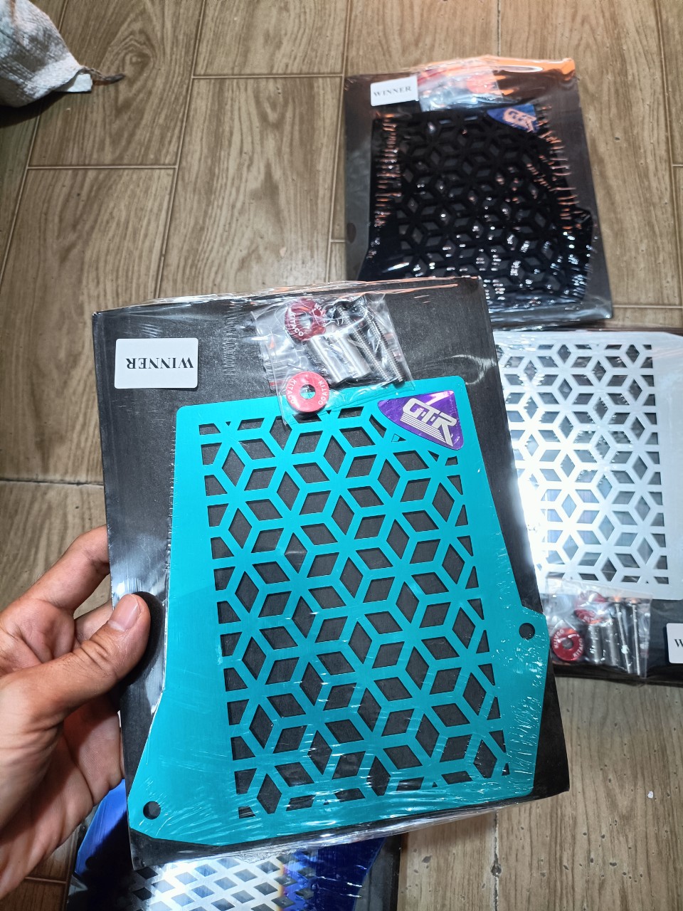 Kết nước gắn cho xe Winner, Sonic