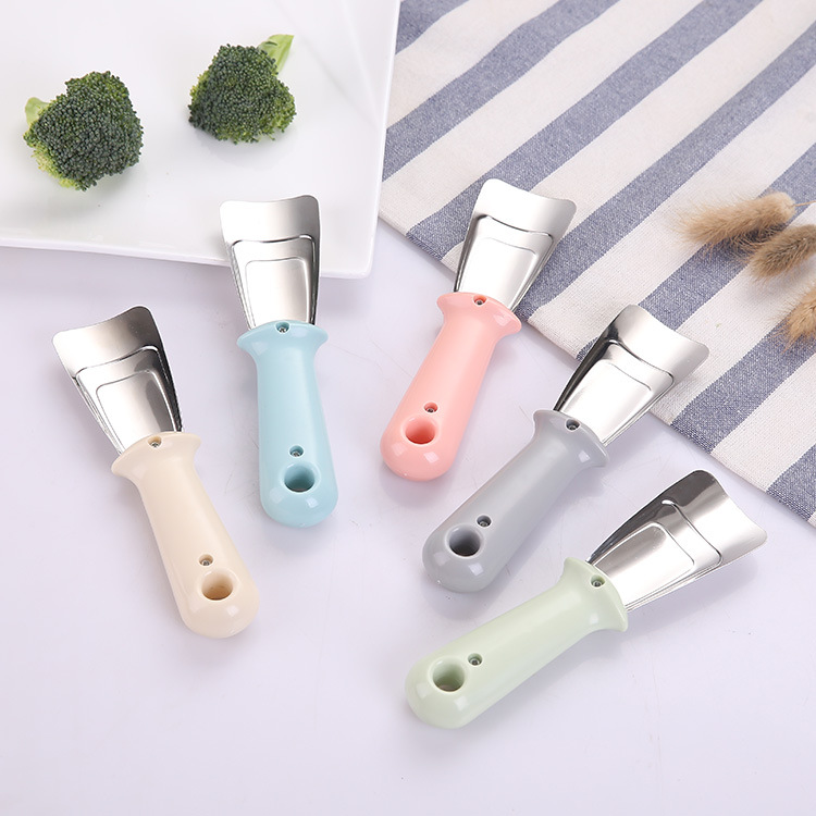 Dụng cụ làm rã đông tủ lạnh tiện dụng