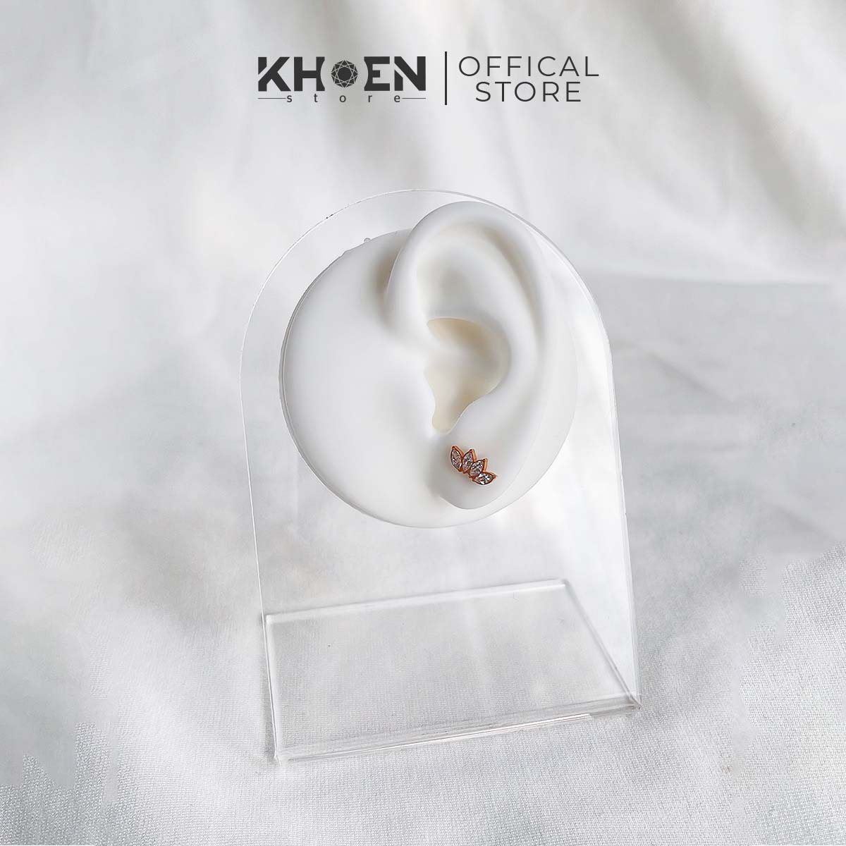 Khuyên đá 4 tia cánh - titan - khoen store
