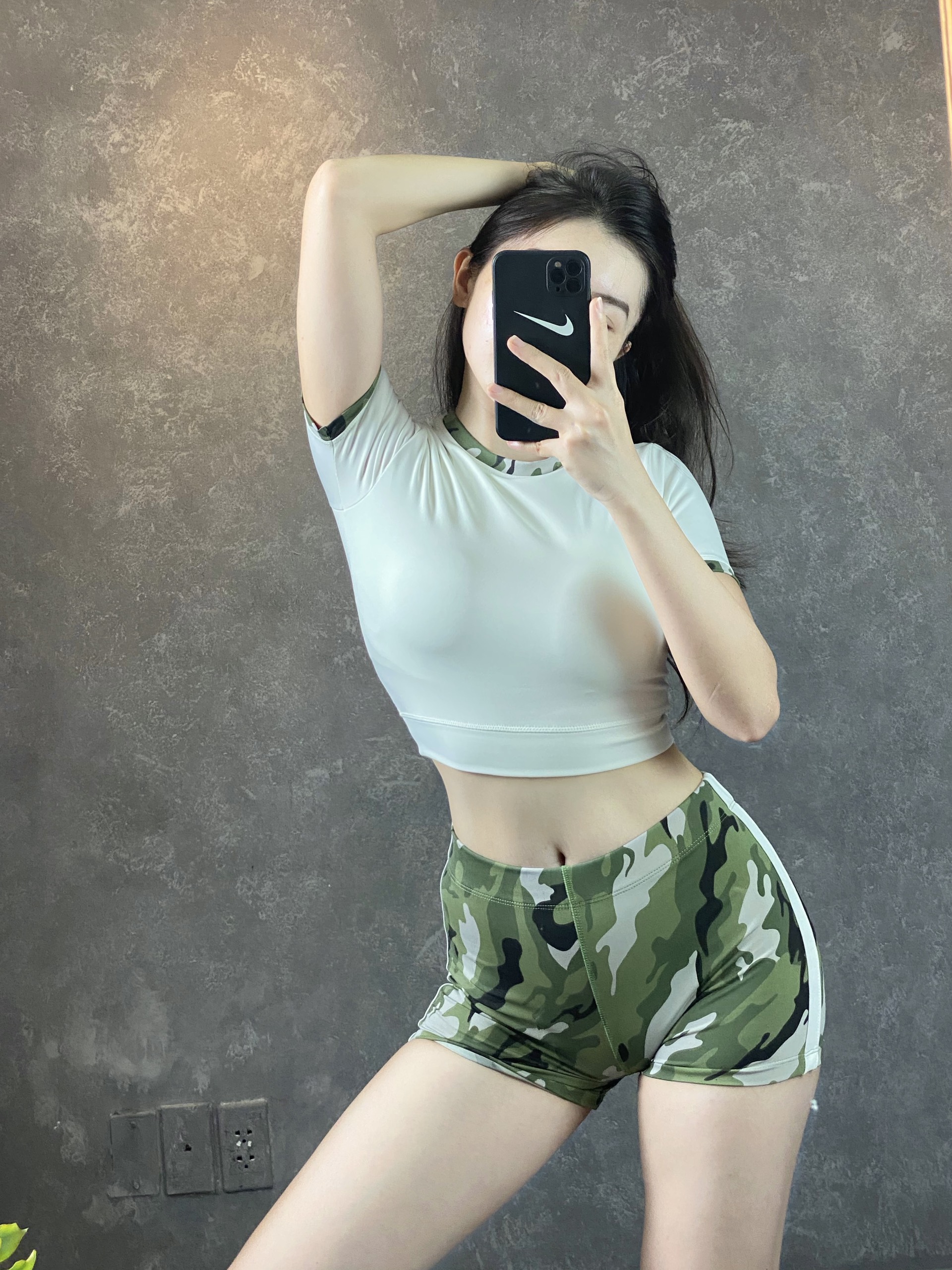 Set đùi áo croptop tay ngắn phối viền thể thao nữ cực xinh