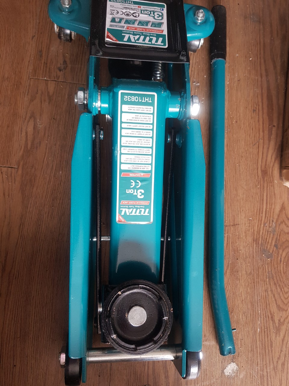 Đội cá sấu 3 tấn Total THT10832