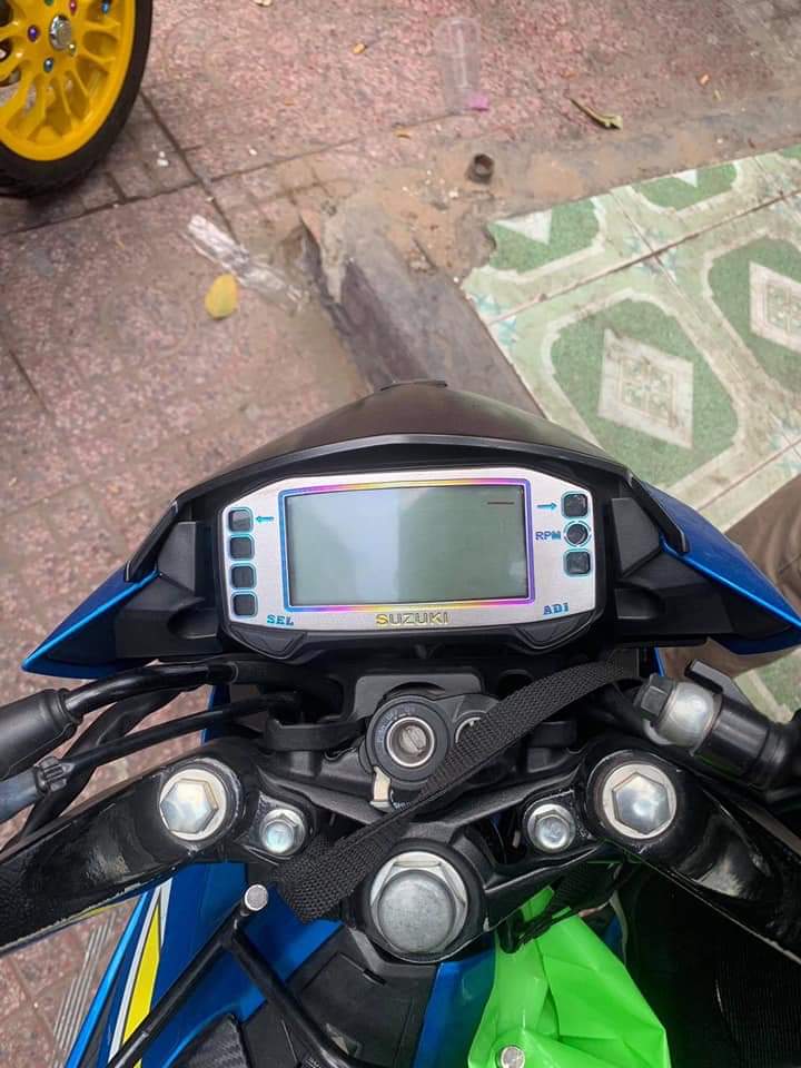 Hót Ốp đồng hồ dán RAIDER FI, SATRIA titan 100% có keo sẳn