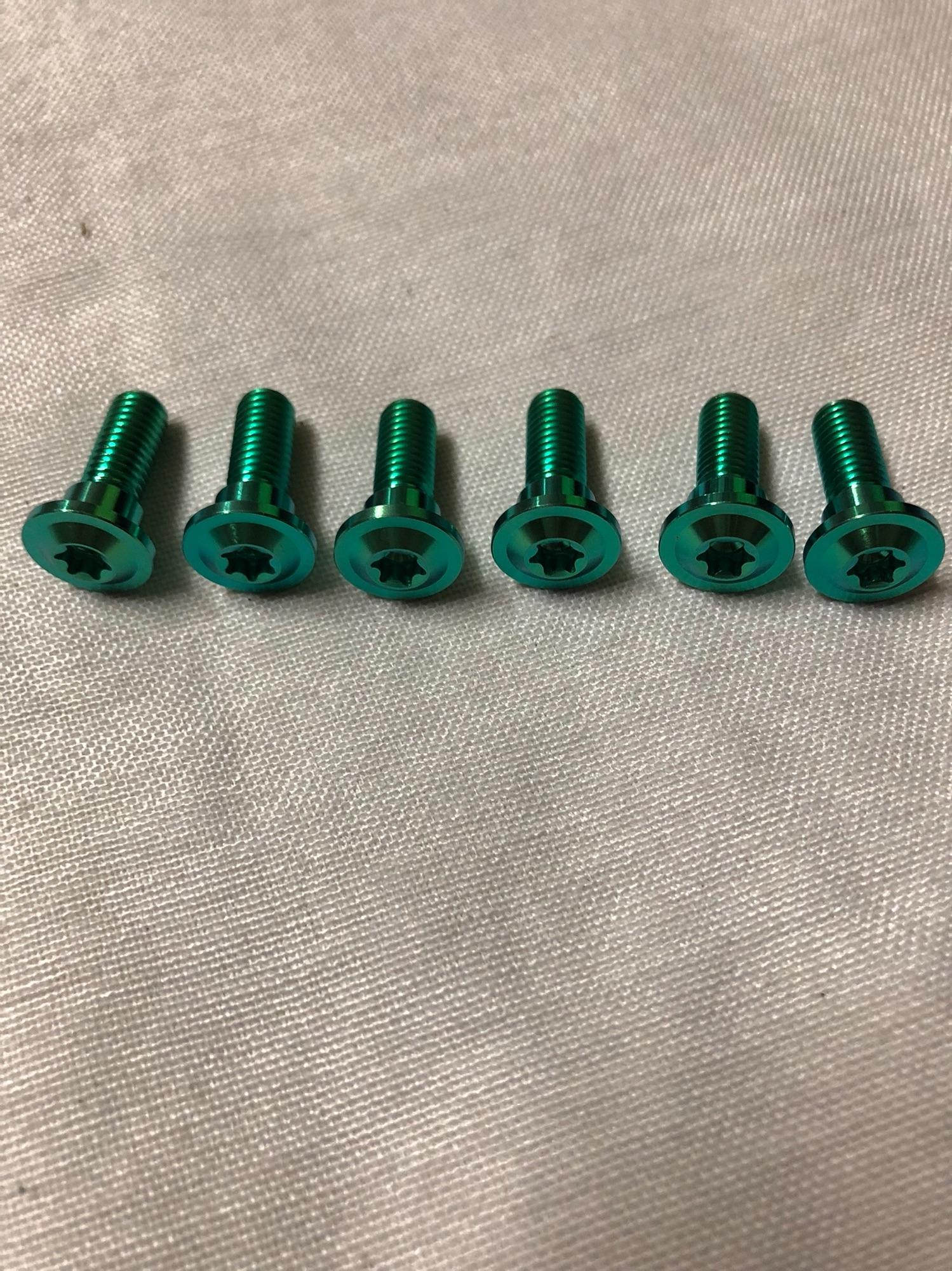6 CON ỐC GR-5 BẮT ĐĨA TRƯỚC WINNER X MÀU