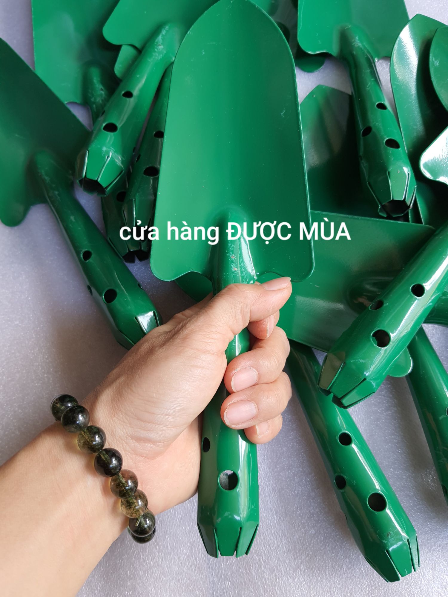 xẻng làm vườn, xẻng xúc đất trồng cây. xẻng sắt sơn dài 28cm