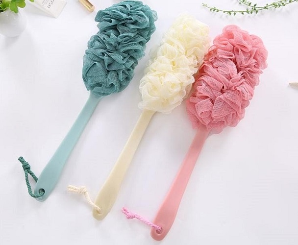 Cây bông tắm,cọ chà lưng loại lớn có cán dài