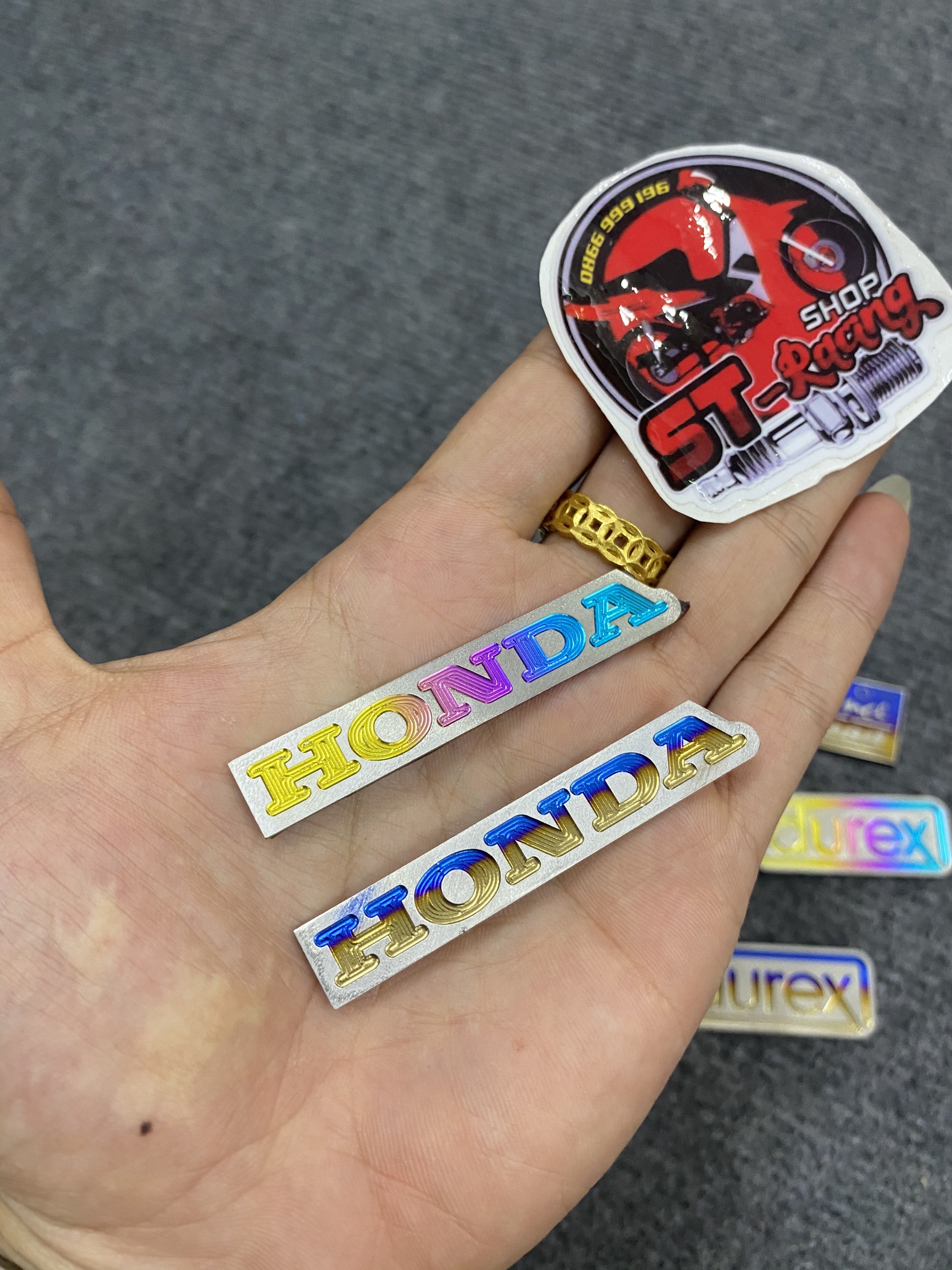 LOGO TITAN - HUY HIỆU CÁC LOẠI .