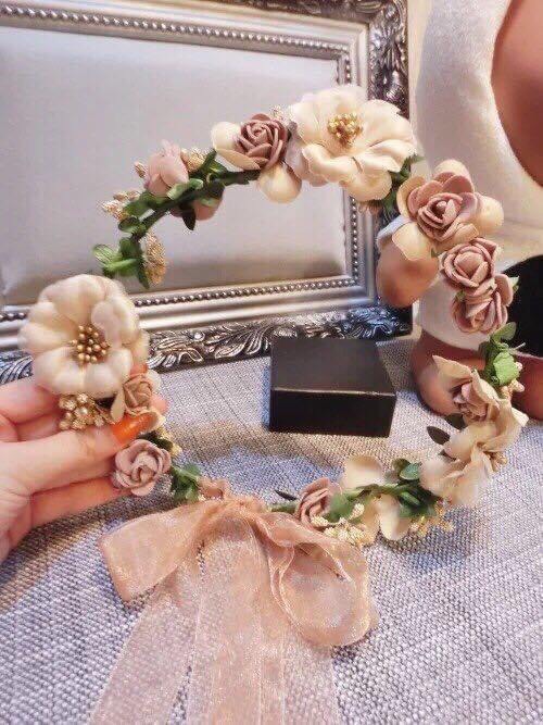 Vòng hoa nguyệt quế đội đầu kỉ yếu