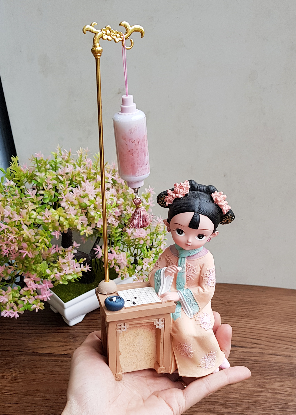 Bộ thiếu nữ Cầm Kỳ Thi Họa cổ trang bên đèn 3D