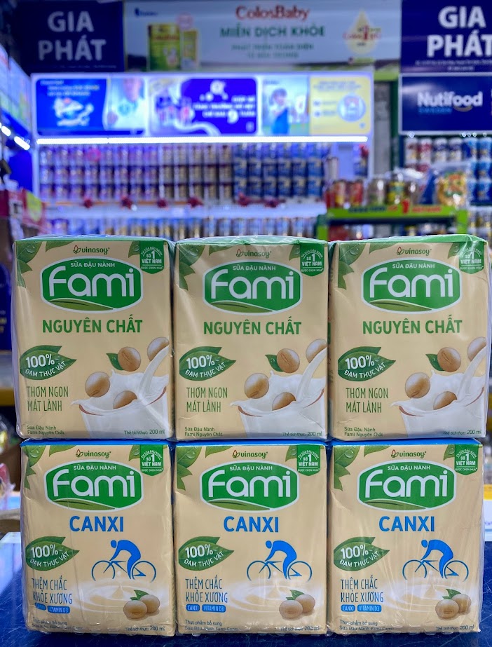 Lốc 6 hộp sữa đậu nành Fami 200ml Nguyên Chất, Canxi