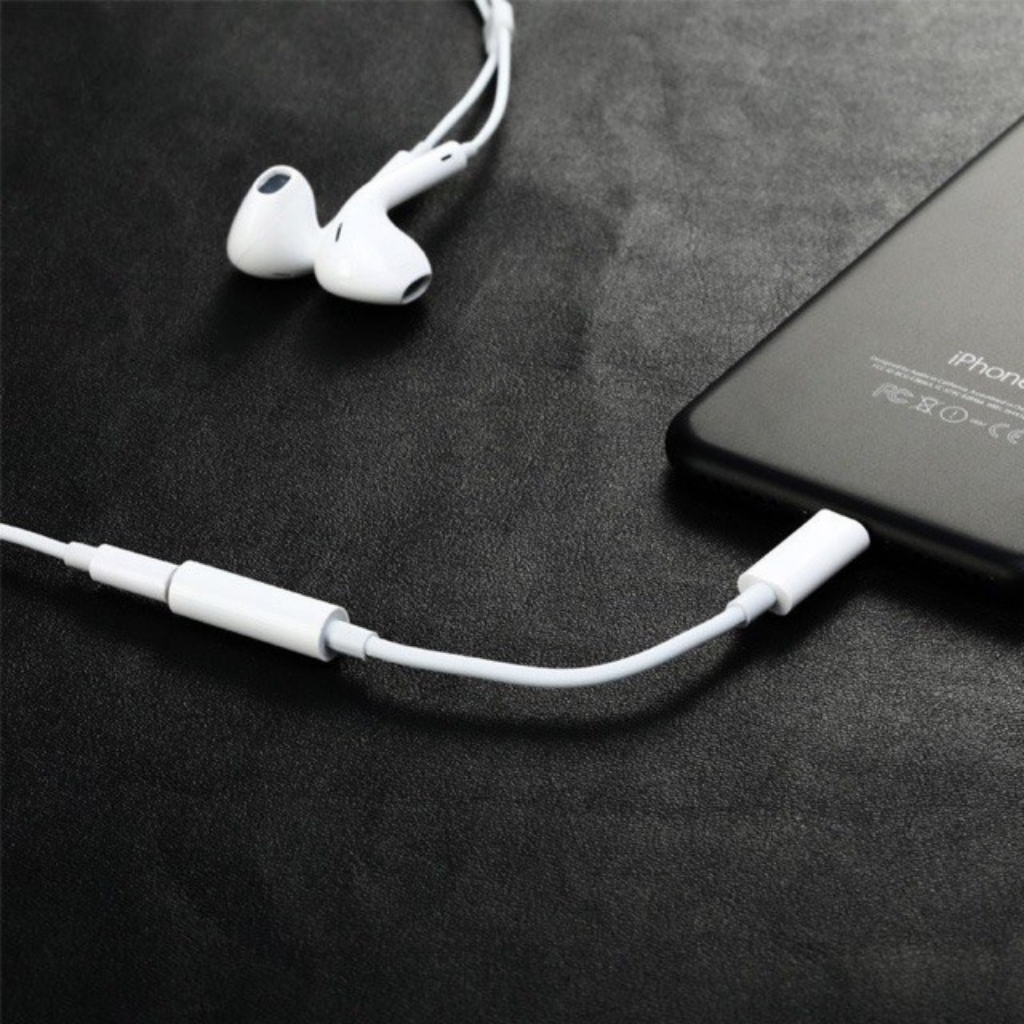 Jack chuyển đổi tai nghe iphone lightning ra 3.5mm cho iphone - halustore