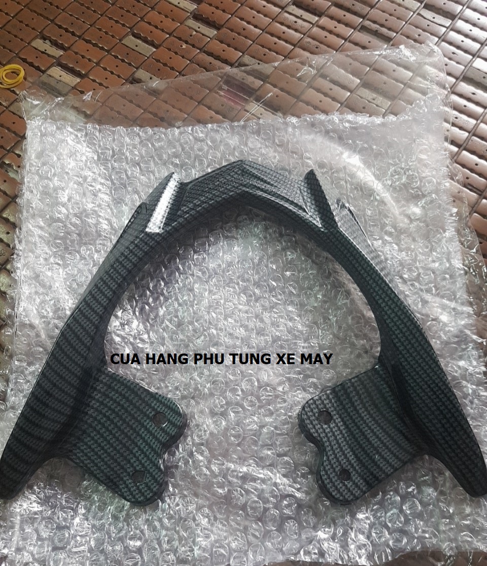 Ốp cảng sau EX 150 cacbon