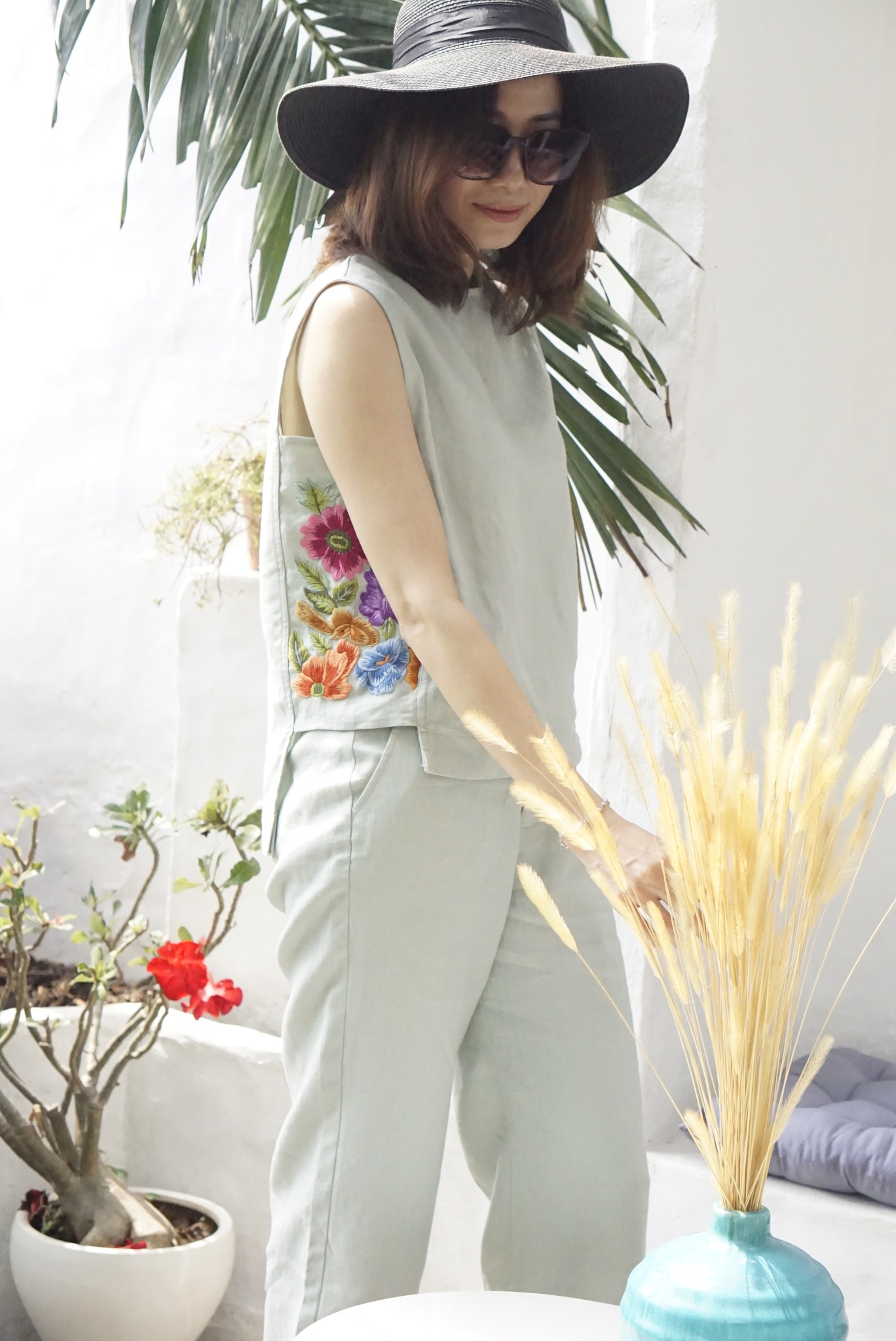 Áo linen thêu tay phối set - EAST MaxMessi