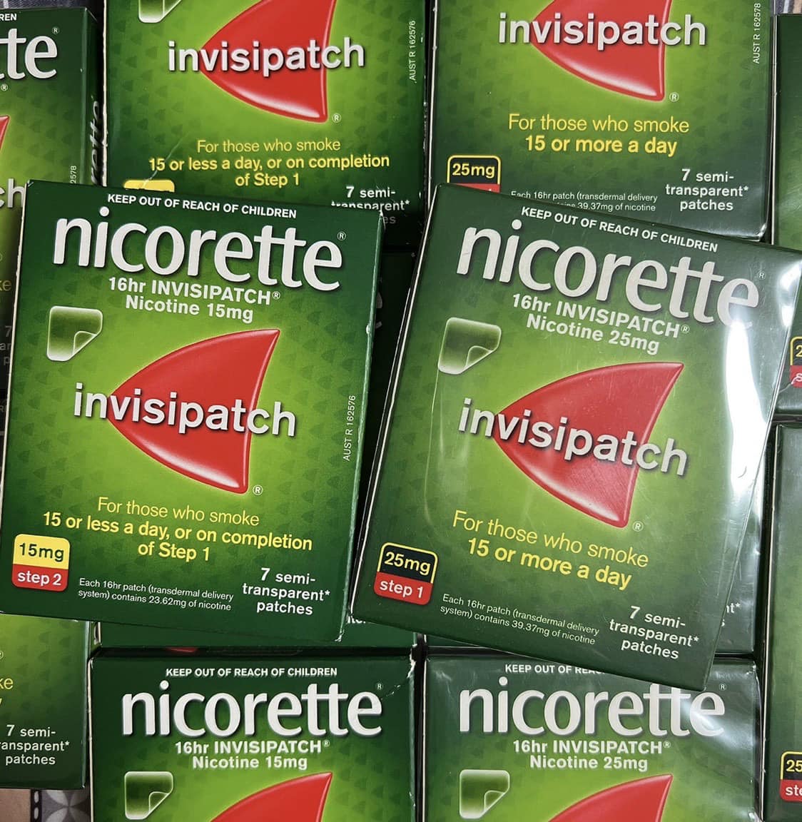 Miếng dán Nicorette Invisipatch 25mg
