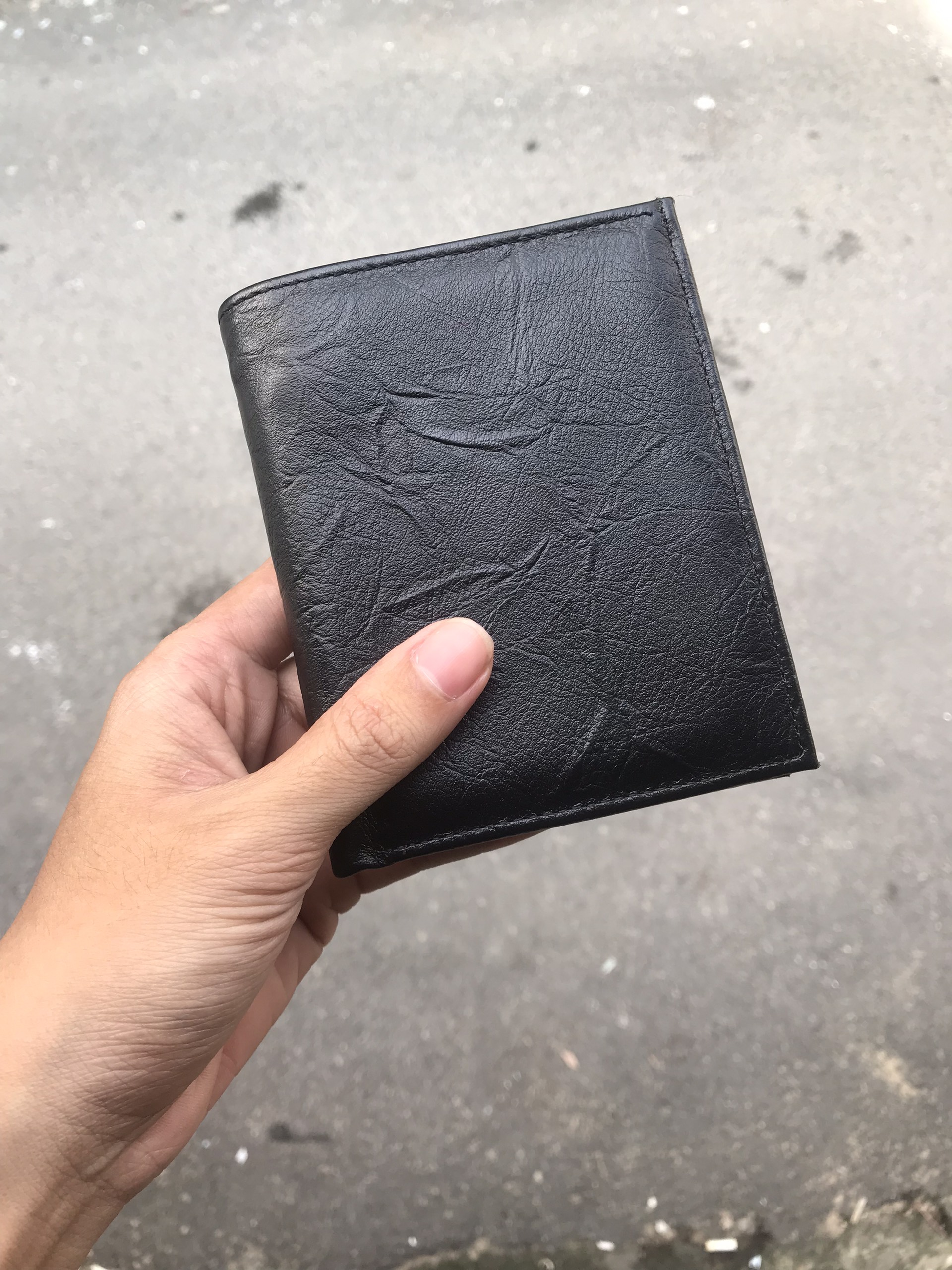 VÍ DA BÒ CLASSIC - VÍ ĐỨNG