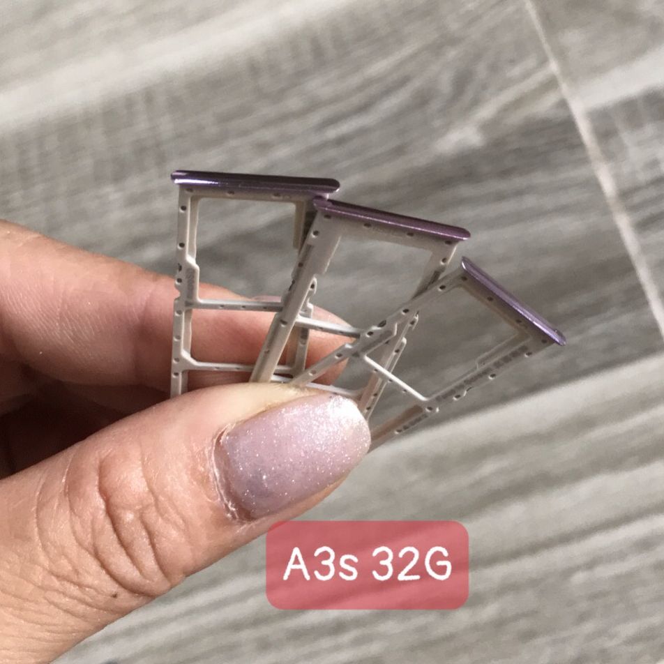Khay sim oppo A3s 32G( lỗ trọc sim trên)