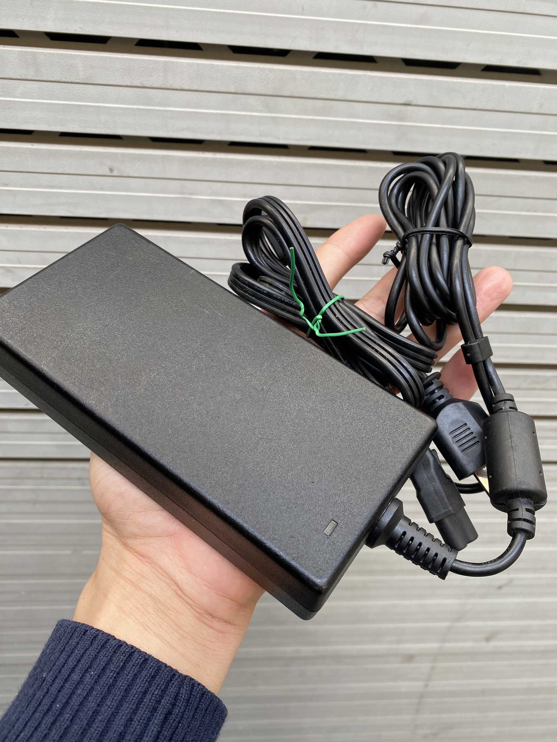 Sạc laptop Acer 19.5V 6.92A