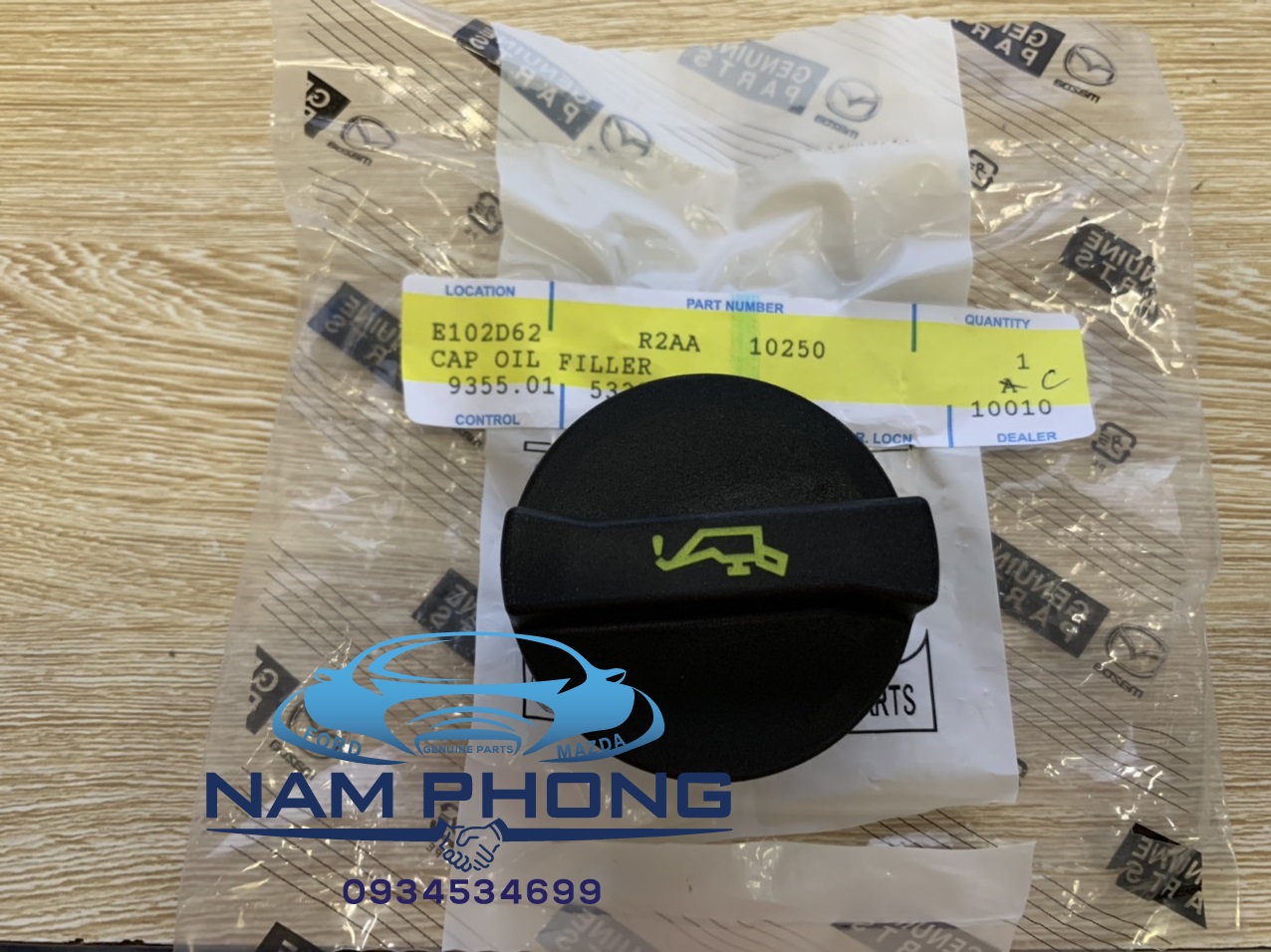 Nắp đổ dầu máy escape 2.3 - r2aa10250 / lf0310250