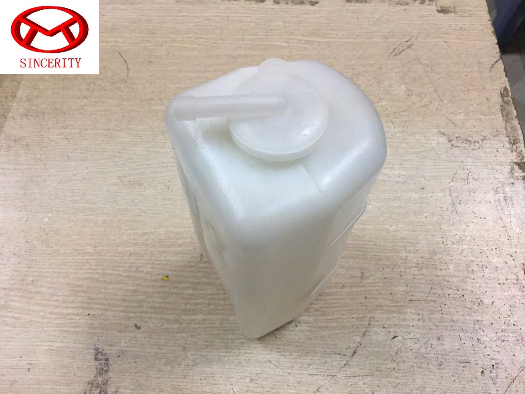 Bình nước Phụ Suzuki Cary 7 chỗ / Suzuki 5 Tạ