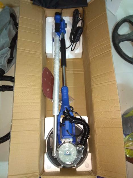 Máy chà tường Hikari Thái lan HK 6230,cán dài 2,2 mét, 1380w, 2100 vòng phút, đĩa chà 230mm, chà nhanh chóng,vươn hết tường cao trong  nhà