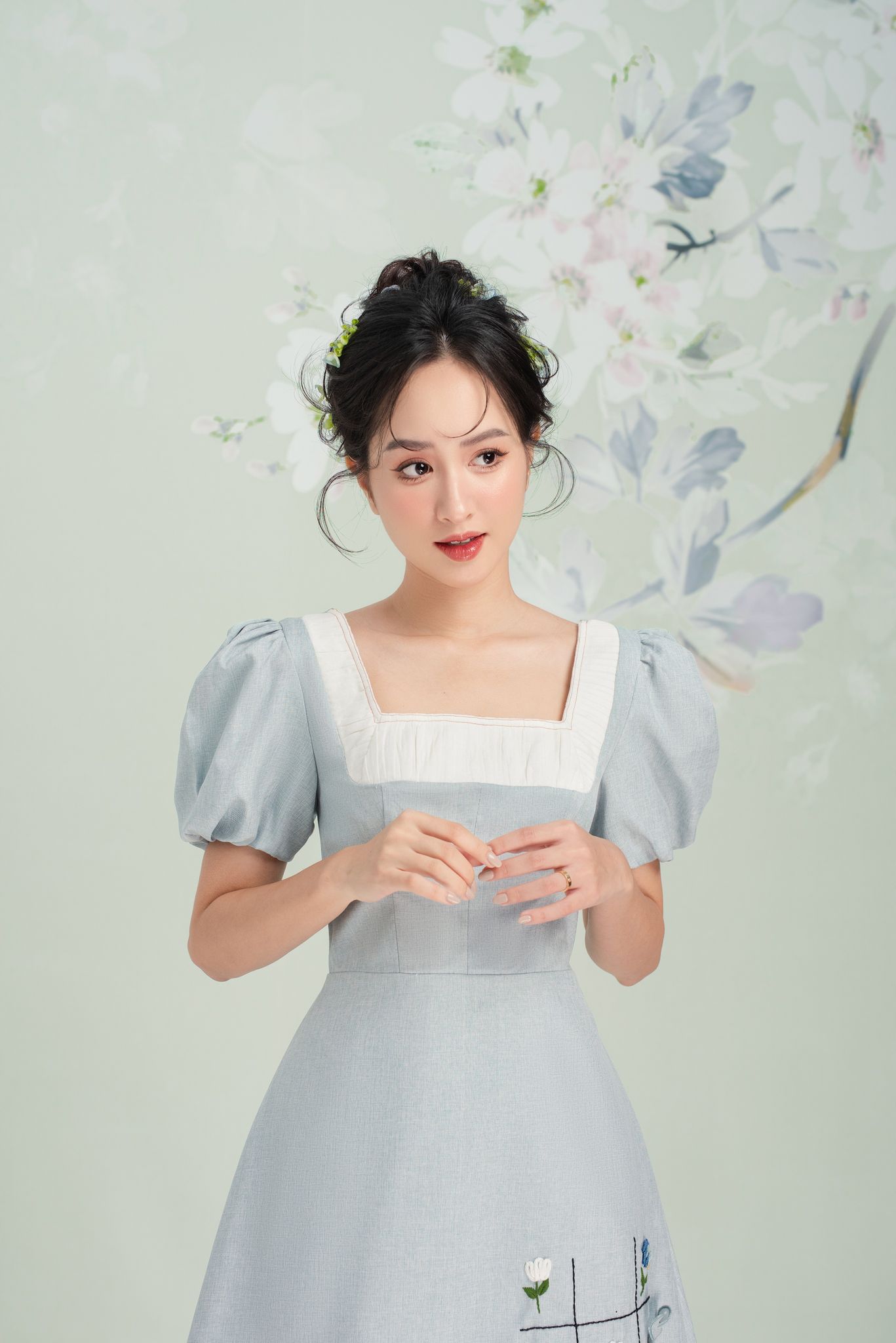 [Nhập mã: FALAZSOCIALTEASIN100] OLV - Đầm Jinrus Square Neck Embro