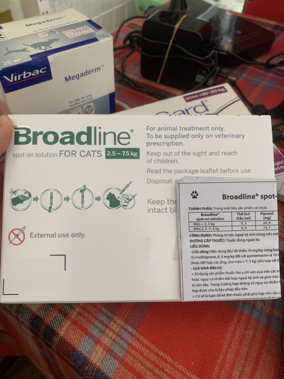 BROADLINE FOR CAT từ 2,5 - 7,5kg(PHÒNG  NỘI,NGOẠI KÝ SINH TRÙNG TRÊN MÈO) hộp 3 ống