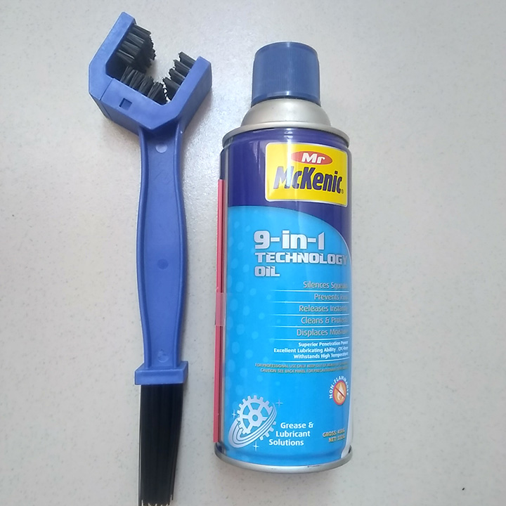 DẦU RỬA SÊN Mr McKENIC 450ml VÀ CÂY CHÀ SÊN