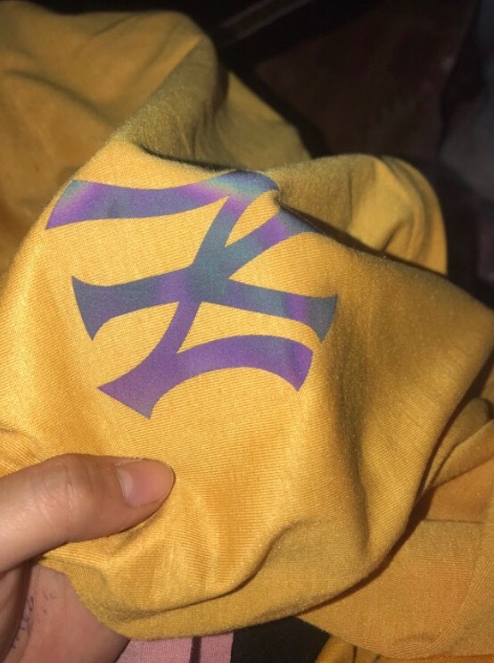 Áo thun logo phản quang NY