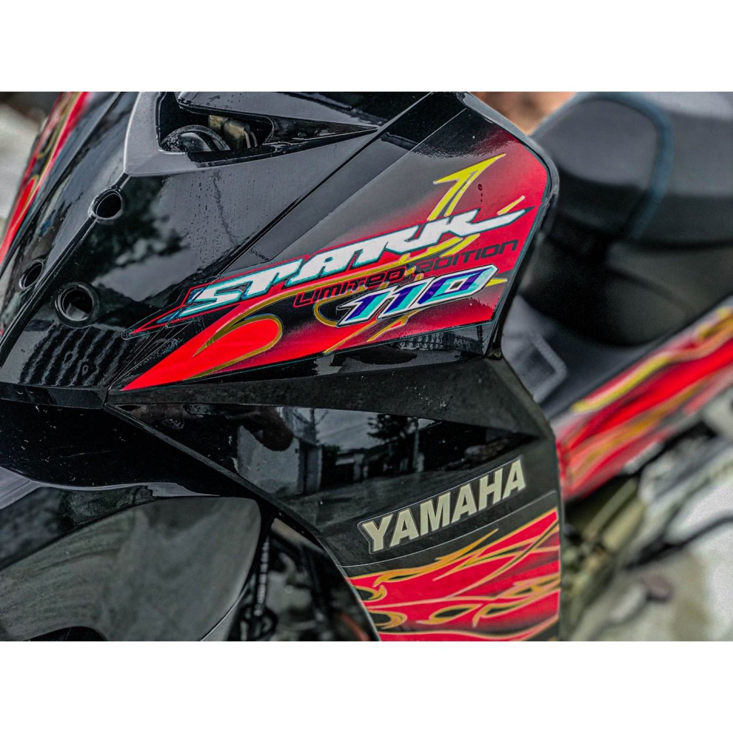 Tem Sirius Đen Đỏ mẫu lửa Thái Siêu Phẩm ( Tem In Thường Mẫu Gốc Rice decal )