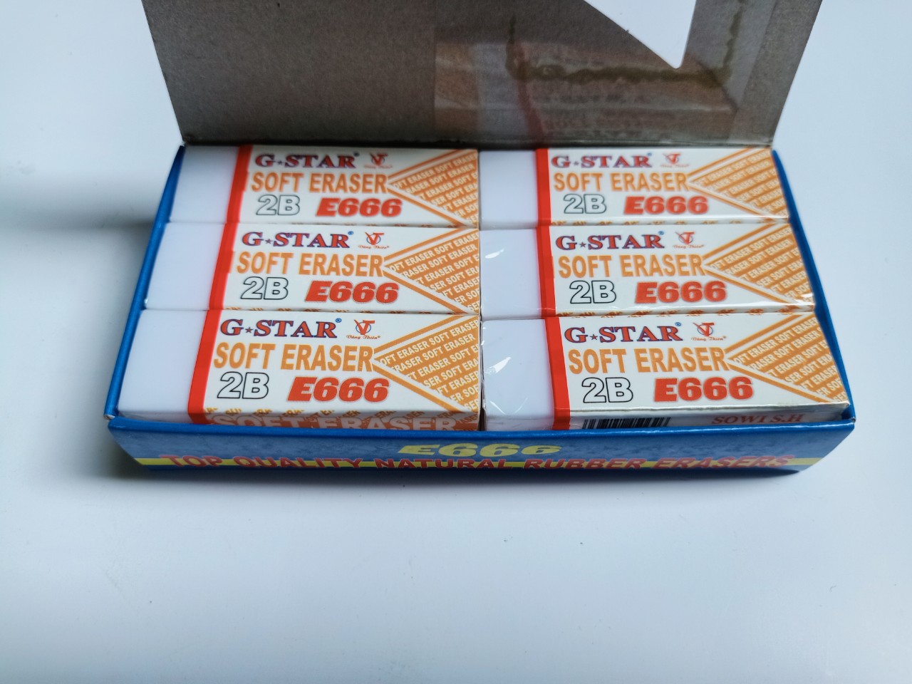 Hộp 12 cục gôm trắng E666 Gstar