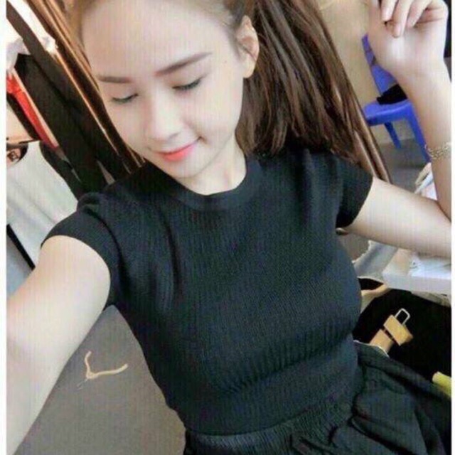 Áo Croptop Tay Ngắn