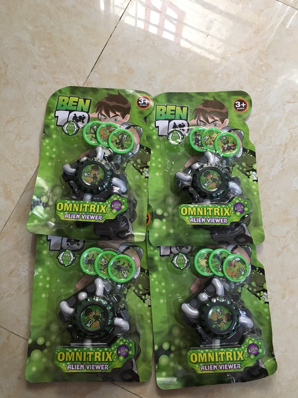 1 vỉ đồng hồ đồ chơi Ben 10 bắn đĩa