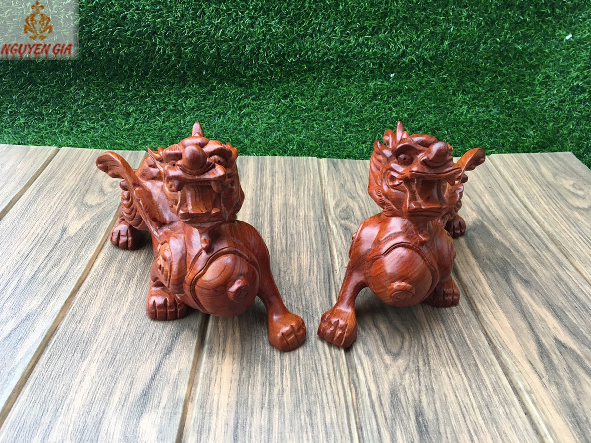 Tỳ hưu phong thủy gỗ Hương 30 cm