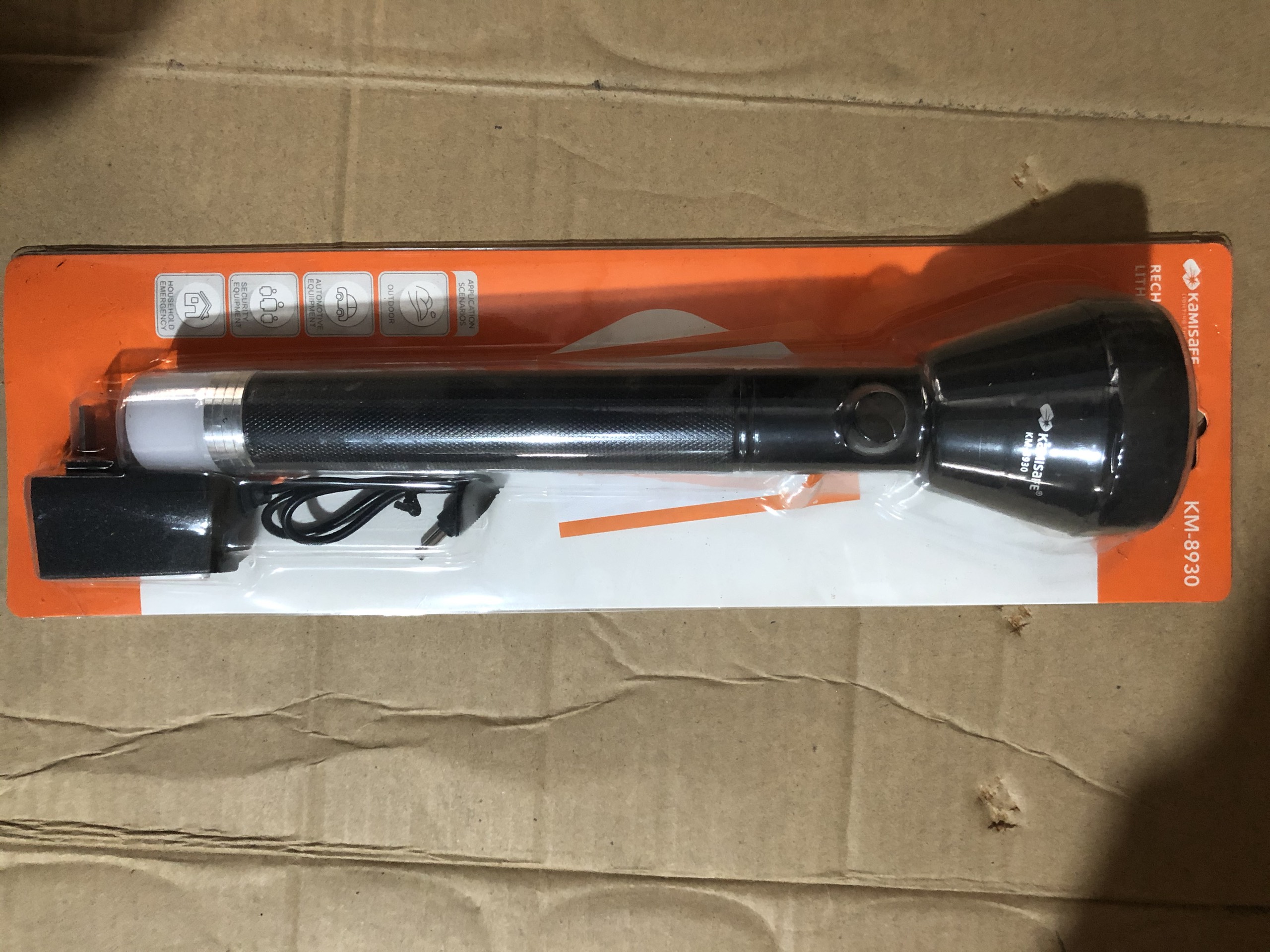 Đèn pin tích điện 8930 Kamisafe