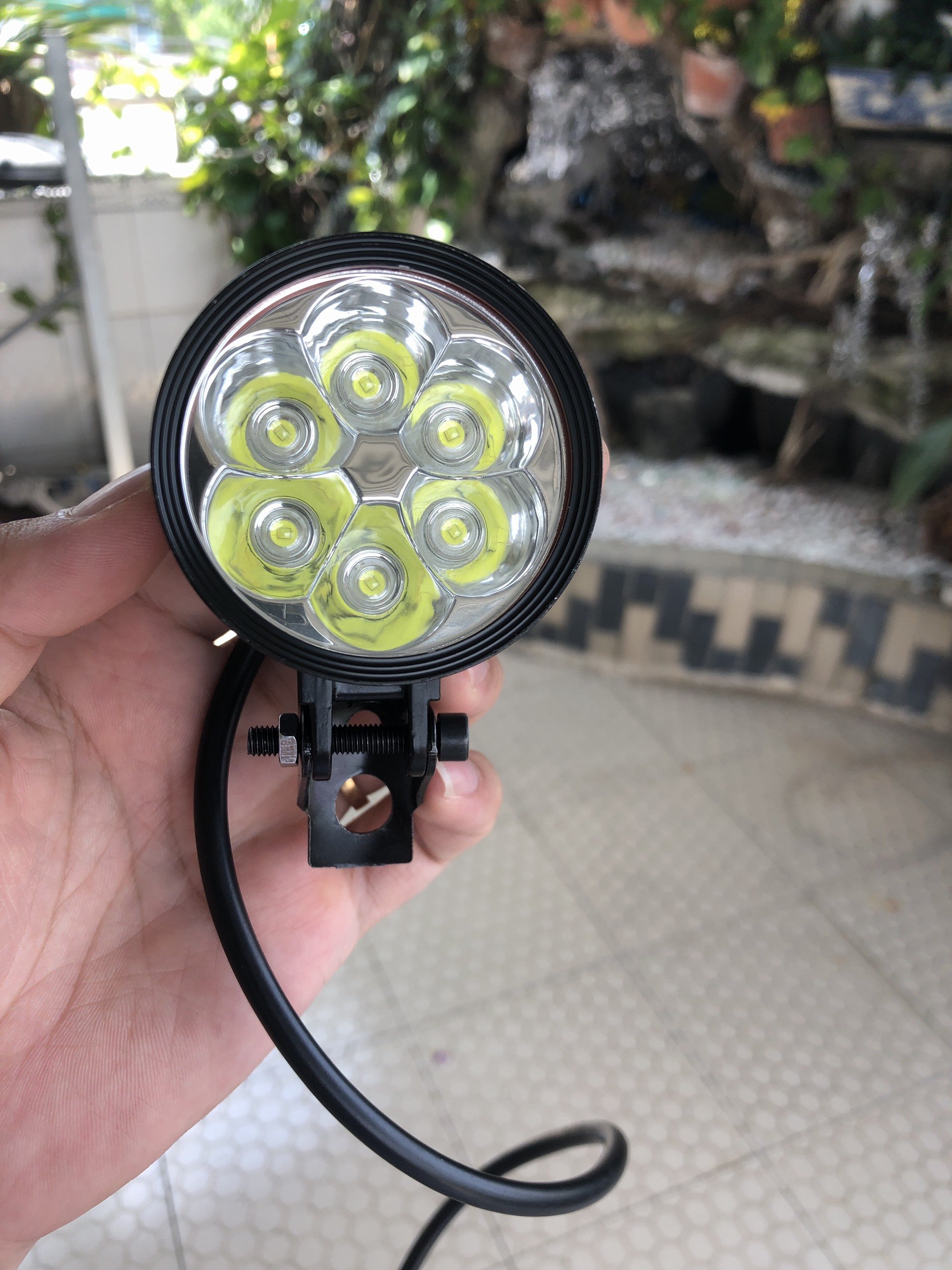 ĐÈN LED L6 NGẮN FULL PHỤ KIỆN